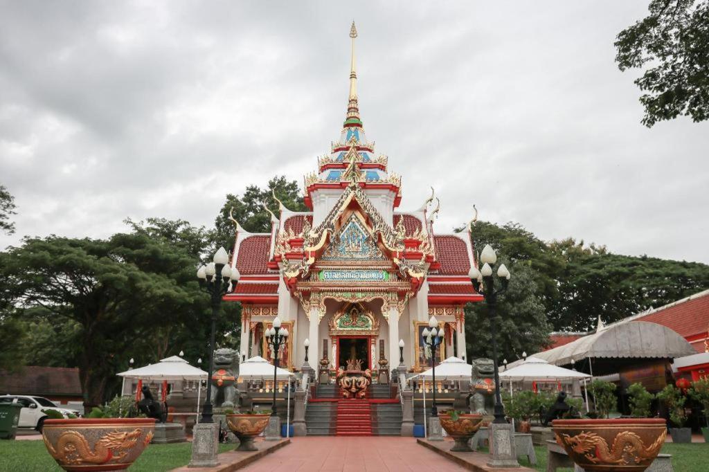 Chanthaburi Center Luaran gambar